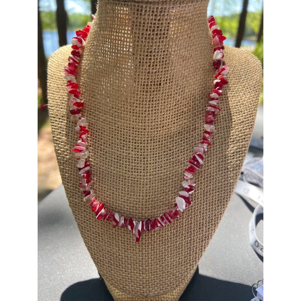 Vintage Red White Candy Cane Acrylic Chip Necklace Screw Barrel Clasp Christmas